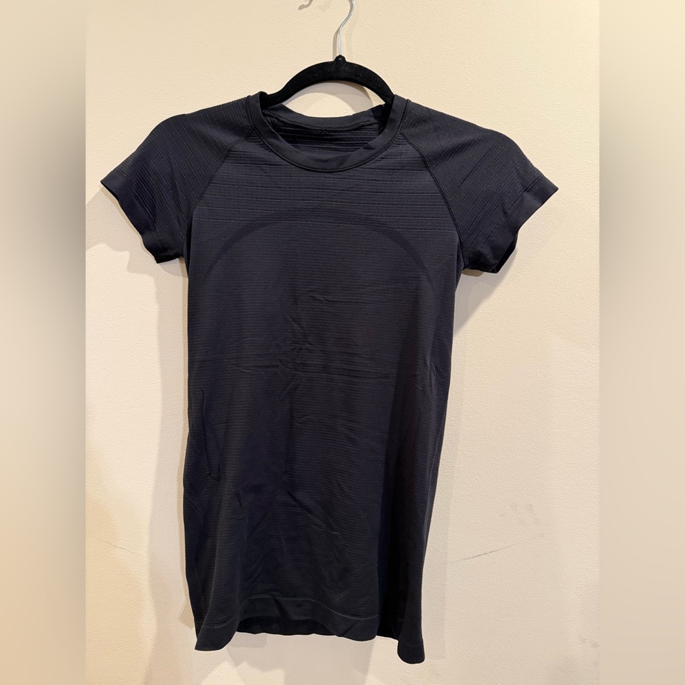Lululemon Women’s Swiftly Tech Short Sleeve Top Black Size 4